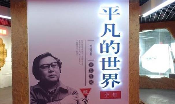 勇者无畏，不仅体现在他们敢于直面敌人的勇气上，还体现在他们面对困境时的坚韧不拔，在刺激战场中，失败和挫折是家常便饭，但勇者们从不气馁，他们从每一次失败中吸取教训，不断地改进自己的战术和技巧，即使身处绝境，他们也能保持冷静，寻找着最后的一丝生机，正是这种永不放弃的精神，让他们在刺激战场中一次次地化险为夷，最终走向胜利。