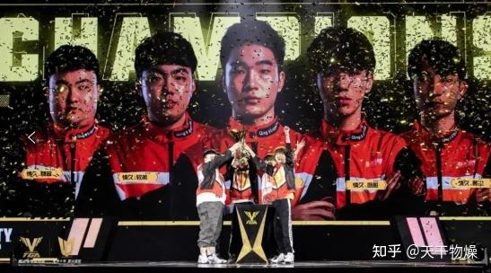 这场射击冠军与电竞选手的对话,不仅仅是关于两个项目的交流,更是对拼搏精神和追求卓越的共同诠释,他们用自己的经历告诉人们,无论在哪个舞台上,只要心怀热爱和坚持,都能绽放出属于自己的光芒,而这种光芒,将激励着更多的人去勇敢追逐自己的梦想,去探索未知的领域,去创造属于自己的辉煌人生,我们期待着杨倩在射击领域继续书写传奇,也期待着李松泰在电竞的世界里创造更多的精彩,他们的故事,将成为激励无数人的榜样力量。