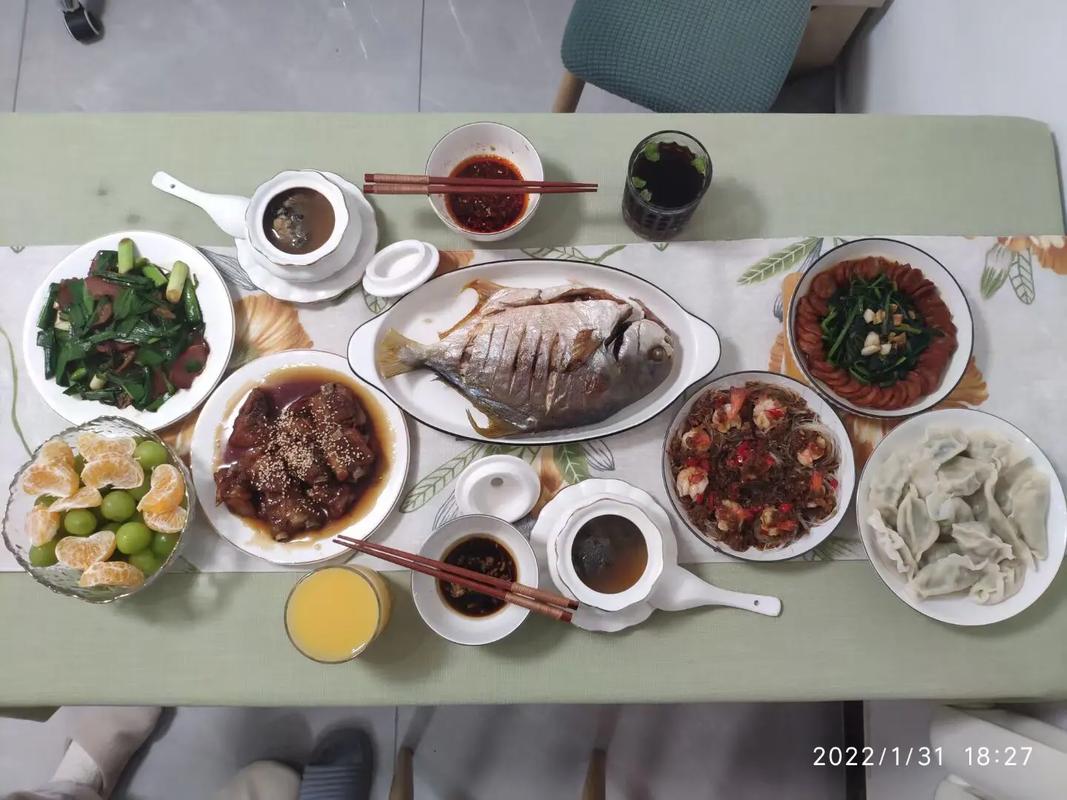 在日常生活的琐碎与平凡中,每一道菜肴都承载着家的味道与文化的传承,而在这众多的食材中,红薯以其独特的香甜与营养价值,成为了许多人餐桌上的常客,你是否曾好奇过,这个看似普通的根茎类食物,其实隐藏着一段不为人知的“身份之谜”?就让我们一起跟随蚂蚁庄园4月8日的答案,揭开红薯背后的秘密,探索它为何不仅仅是“红薯”,更是自然界赋予我们的一份珍贵礼物。