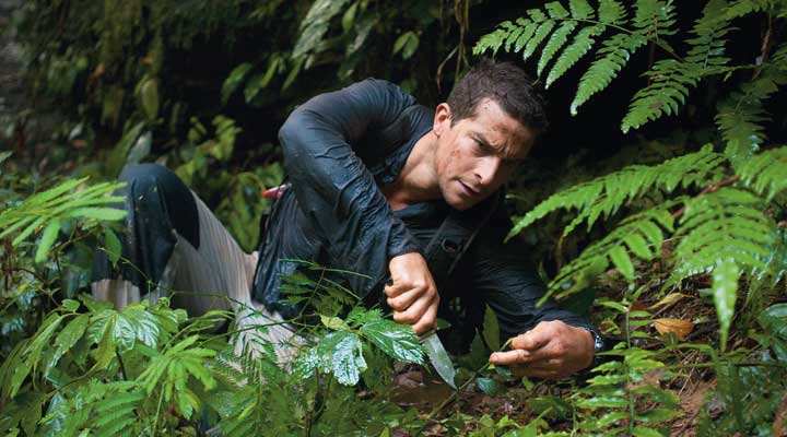 在探险与生存的世界里,贝尔·格里尔斯(Bear Grylls),人称“贝爷”,以其非凡的勇气、卓越的生存技能和无尽的探险精神,成为了全球无数人心目中的英雄,无论是珠穆朗玛峰的严寒、亚马逊河的激流,还是撒哈拉沙漠的酷热,贝爷总能凭借自己的智慧和勇气化险为夷,面对传说中的恐怖生物,贝爷或许也会微微一笑,因为对他来说,“啥都不是”!让我们一同盘点那些几百年来令人闻风丧胆的恐怖生物,看看在贝爷的眼中,它们是否还能保持那份神秘与恐怖。