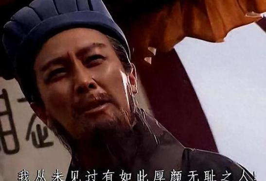而三国乱世的魅力远不止于此,每一个玩家都代表着一股势力,彼此之间的交互和竞争构成了这个世界的精彩画卷,联盟的建立与合作成为了关键,与志同道合的伙伴们携手共进,共同对抗强大的敌人,这种团结协作的力量能让我们在乱世中走得更远。