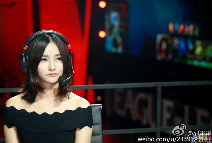 具体到这次事件的主角Miss,我们应该以客观、公正的态度看待这次事件,同时也要给予她足够的尊重和保护,作为一位知名的游戏解说员,她为我们带来了许多精彩的解说内容,也赢得了众多粉丝的喜爱,我们应该关注她的才华和努力,而不是将注意力过多地放在她的私人生活上,我们也希望Miss能够勇敢面对这次事件,从中汲取教训,以更加成熟、坚强的态度面对未来的工作和生活。