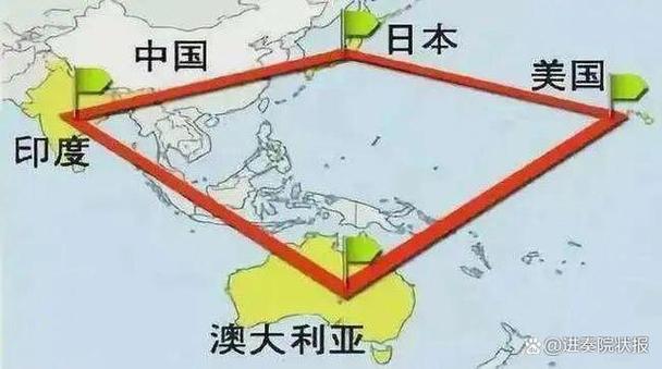 新版本中,首先引人注目的便是全新的地图区域,这些区域充满了神秘的气息和未知的危险,从茂密的森林到荒芜的沙漠,从险峻的山脉到幽深的洞穴,每一处都有着独特的生态和景观,玩家们将在这些地方遭遇各种各样的怪物和挑战,同时也能发现隐藏其中的宝藏和秘密,比如在那片神秘的森林中,可能隐藏着古老的遗迹,等待着勇敢的冒险者去揭开它的面纱;而在沙漠深处,或许有一座被遗忘的城堡,其中蕴含着强大的魔法力量,每一次的探索都充满了不确定性,让玩家们始终保持着高度的兴奋和期待。