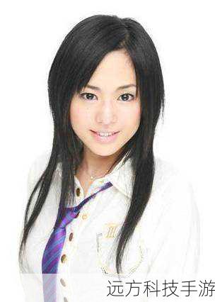 苍井空是一位备受关注的日本女演员,她的演艺事业在全球范围内都有着广泛的影响力。最近,苍井空被曝出接受千万代言的消息,引发了广泛关注。这一事件不仅让人们关注到苍井空的演艺才华和商业价值,更引发了人们对于一线女星的代言费以及娱乐圈的某些现象的讨论。