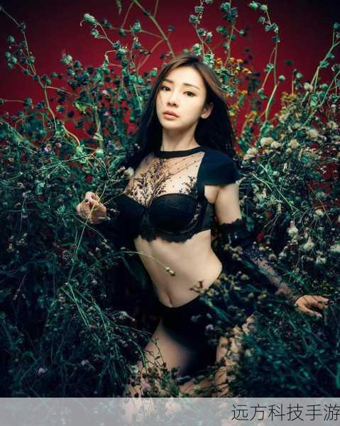 宅男收藏,宅女羡慕!柳岩历次男人装性感写真赏