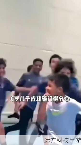 C罗龙凤胎儿子夭折与马特奥离世,足球巨星的家庭之痛