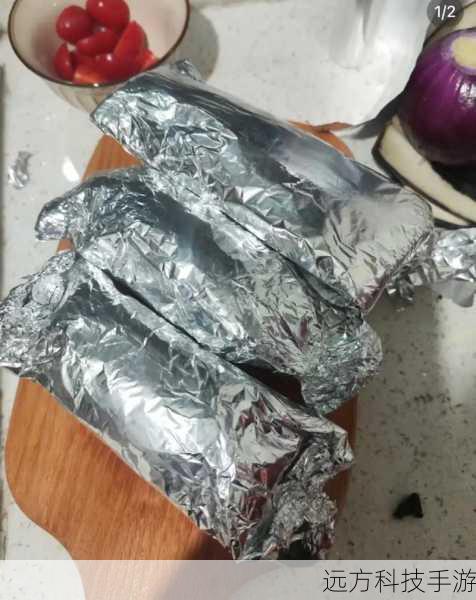用锡箔纸包装的实物能放进微波炉加热吗？蚂蚁庄园今日解析