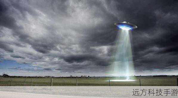 游戏中还有一些特殊的元素，有时候会出现 UFO，小怪物可以跳上 UFO 并跟随它一段距离，期间可以轻松获取大量分数，还有一些隐藏的平台和通道，需要玩家细心探索才能发现。