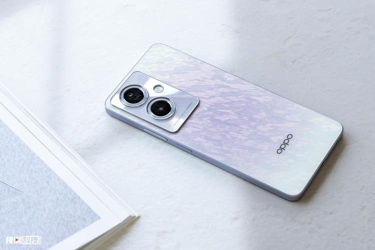OPPO A2m是一款集卓越性能、精美设计、丰富功能于一身的智能手机,它凭借出色的性能、精致的外观、强大的拍照能力以及持久的续航能力,成为了市场上备受瞩目的焦点,无论是科技爱好者、时尚达人还是职场人士、学生群体,OPPO A2m都能满足您的需求,成为您生活中的得力助手,如果您正在寻找一款性能强大、设计精美的智能手机,那么OPPO A2m无疑是您的不二之选。