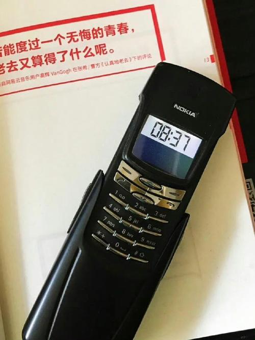 诺基亚928还具备丰富的拍照功能和滤镜效果,用户可以根据个人喜好进行选择和调整,轻松拍出具有个性的照片。