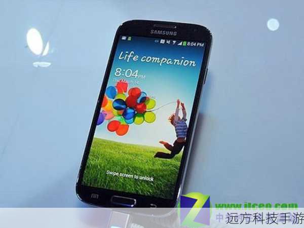 三星Galaxy S4 I9500 16GB的屏幕和菜单设计同样令人印象深刻,5英寸的全高清Super AMOLED显示屏不仅色彩鲜艳、对比度高,还具备极佳的视角表现能力,无论是观看视频还是浏览图片都能带来极佳的视觉体验。