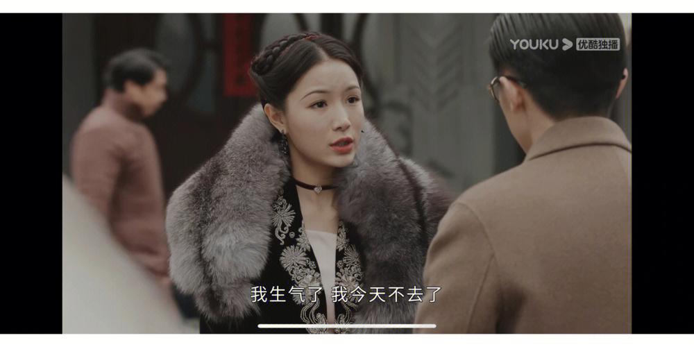 易钟灵的温柔与坚韧、易钟玉的聪明与倔强、易钟秀的单纯与勇敢,都给观众留下了深刻的印象,而剧中的感情线也十分动人,无论是姐妹之间的亲情,还是恋人之间的爱情,都让人感受到了情感的力量。