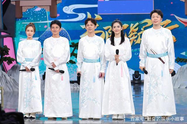 当我们再次观看快乐大本营 20130713 这一期节目时,我们看到的不仅仅是一场精彩的演出,更是一段美好的回忆,那些曾经陪伴我们度过青春岁月的明星们,如今或许已经有了不同的人生轨迹,但他们在节目中留下的精彩瞬间将永远被铭记。