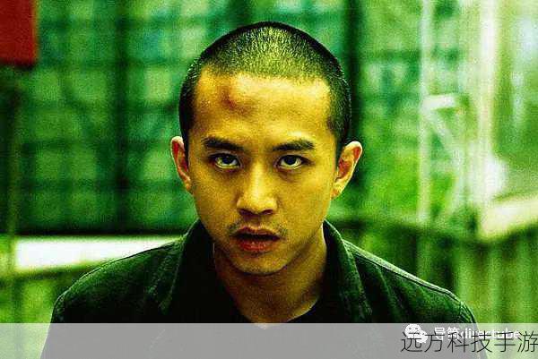 回顾郭耘奇的演艺生涯,我们可以看到他的不断突破和创新,他敢于挑战自我,不满足于现状,总是在寻求更高的艺术境界,他的表演风格既有着细腻的情感表达,又有着爆发力和张力,能够在不同的场景中展现出不同的魅力。