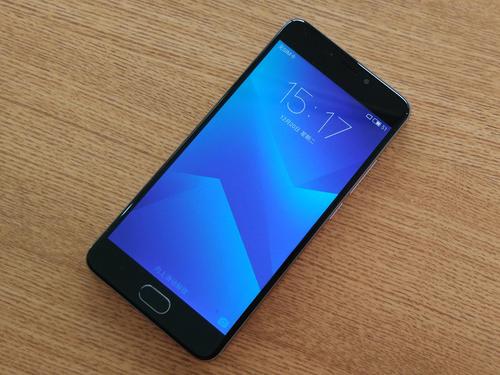 魅族魅蓝Note5 32GB版本在外观设计、性能表现、拍照体验、续航与充电以及系统体验等方面都表现出色,作为一款千元机,它不仅能够满足用户的日常需求,还在某些方面达到了旗舰机的水平,如果你正在寻找一款性价比高的智能手机,那么魅族魅蓝Note5无疑是一个值得考虑的选择。