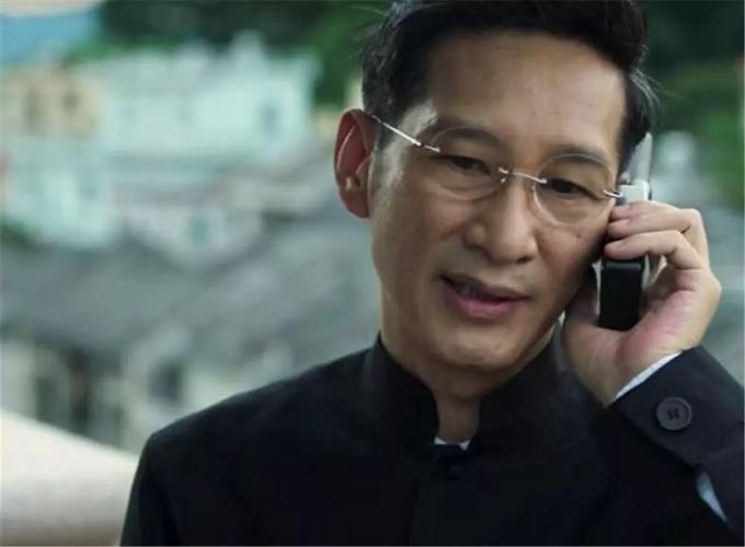 本集开篇,李维民带领的调查组正在紧锣密鼓地展开工作,他们对塔寨村的调查逐渐深入,各种线索也开始浮现,而林耀东等人也察觉到了危机的临近,开始采取一系列行动来应对。