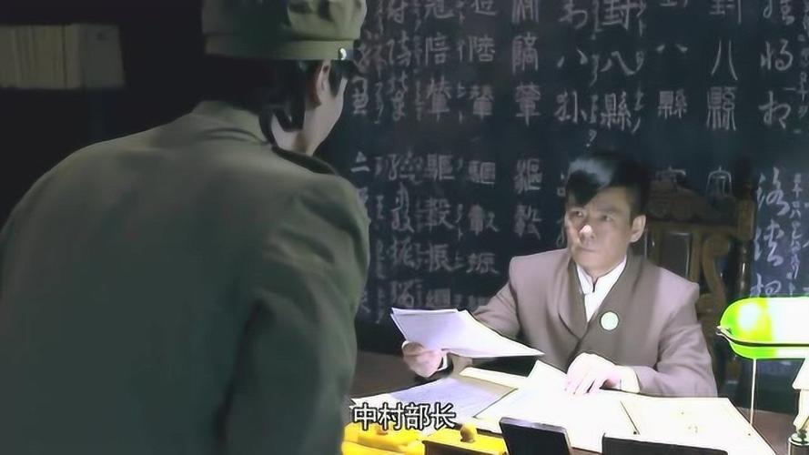 随着剧情的推进,李飞等人发现了一些关于塔寨村制毒的重要线索,这让他们更加坚定了要揭开塔寨村这个巨大黑幕的决心,林耀东等人也不会坐以待毙,他们开始策划一系列阴谋来阻止李飞他们的行动。