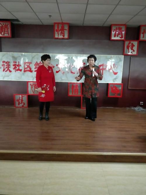 特定的场所也可能是关键所在,如果是一个区域性的活动,那么当地的社区、文化中心、历史遗迹等地都有可能是寻找答案的地方,也许在那里,还保存着关于 20150626 那一天男左女右相关事件的照片、文字记录或者人们的口头传颂。