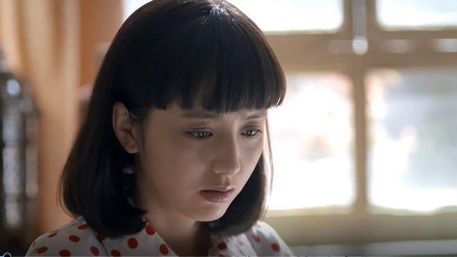 佟丽娅在《平凡的世界》中对田润叶的成功演绎,让我们看到了她作为一名优秀演员的实力和魅力,她用自己的表演,为这部经典之作增添了绚丽的色彩,也让我们对她的演艺事业充满了期待,相信在未来的日子里,佟丽娅会继续用她的表演,书写属于自己的辉煌篇章。