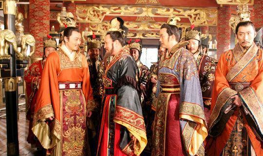 在剧的结尾,唐明皇在孤独与悔恨中度过了余生,他回忆起曾经的辉煌与爱情,心中充满了无尽的感慨。