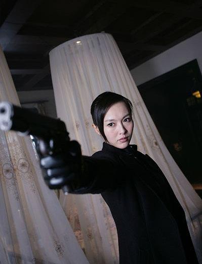 “X 女特工第 40 集迅雷”这个关键词不仅仅是一个下载方式,它更代表了观众们对这部剧的热爱和期待,这一集作为整部剧的高潮和结局,为我们呈现了一场视觉和情感的盛宴,它让我们看到了特工们的勇敢与牺牲,也让我们感受到了人性的光辉与黑暗,无论是通过迅雷下载还是其他方式观看,这一集都值得我们反复品味和回味,它将永远留在我们的记忆中,成为我们观看电视剧经历中的一个重要里程碑,让我们一起再次走进“X 女特工”的世界,感受那独特的魅力和激情吧!