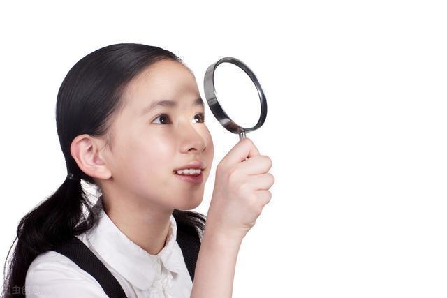 四姐是个聪明伶俐的女子,有着极高的悟性,她善于学习和思考,对新事物有着强烈的好奇心,在成长过程中,四姐凭借自己的聪明才智解决了许多难题,她也有着倔强的一面,一旦认定了目标就不会轻易改变。