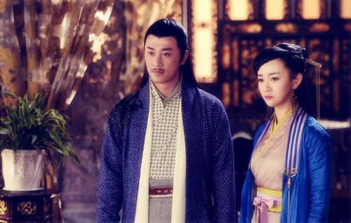 《陆小凤与花满楼》不仅仅是一部普通的武侠剧,它融合了悬疑、情感、奇幻等多种元素,让观众在欣赏精彩剧情的同时,也能感受到江湖的侠义精神和人性的复杂,通过陆小凤和花满楼的故事,我们看到了正义与邪恶的较量,看到了友情和爱情的力量,也看到了人性的光辉与黑暗。