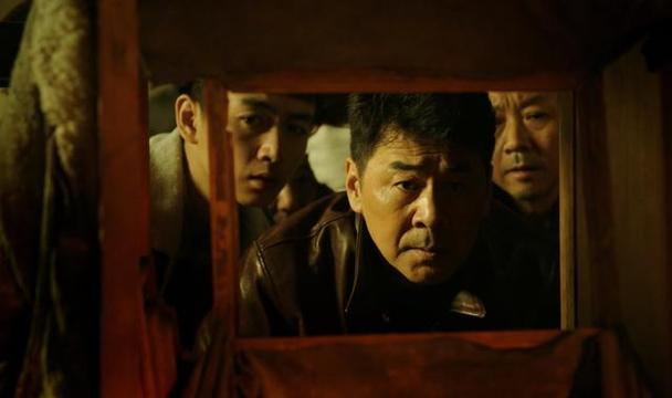 《尘封十三载第 24 集》是一集非常值得一看的精彩剧情,它不仅展现了一个扣人心弦的故事,更让我们在欣赏的过程中得到了许多启示和思考,相信这部剧会在观众的心中留下深刻的印象,成为一部经典之作。