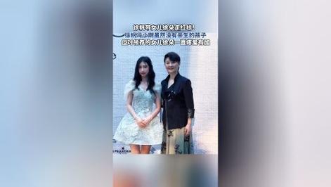 岳跃利饰演包念念的父亲:一位成功的商人,对女儿疼爱有加。
