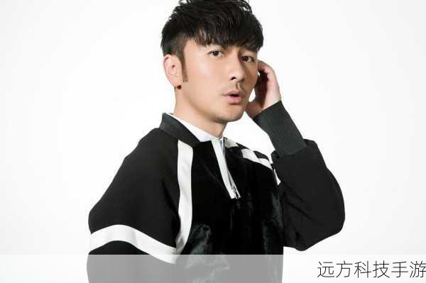 刘恩佑,这个名字或许对于一些人来说并不陌生,他在演艺界的道路上不断探索和前行,用自己的才华和努力塑造了一个又一个令人难忘的角色,而在《青春烈火》中,他对纳兰东的精彩演绎,更是让人们对他刮目相看。