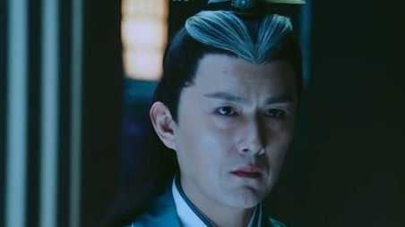 道玄真人(何中华 饰):青云门掌门,正道领袖,为维护天下正道尽心尽力。