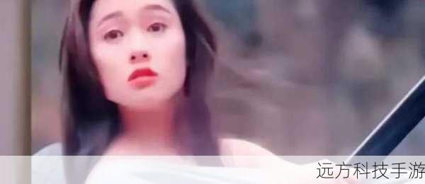 为了更好地诠释朱莉这个角色,李丽珍付出了大量的努力,她深入研究角色的性格特点和背景故事,力求做到每一个细节都精准到位,在拍摄过程中,她全情投入,与其他演员默契配合,共同打造出了这部精彩的作品。