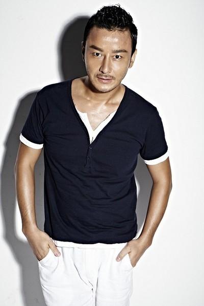 我们期待着刘牧能够继续为我们带来更多精彩的作品和出色的表演,他将用自己的演技,继续书写属于他自己的传奇,在这个充满机遇和挑战的时代,刘牧将以他独特的魅力和实力,在演艺界绽放出更加耀眼的光芒,让我们一起为刘牧加油,期待他在未来的演艺生涯中能够取得更大的成就。
