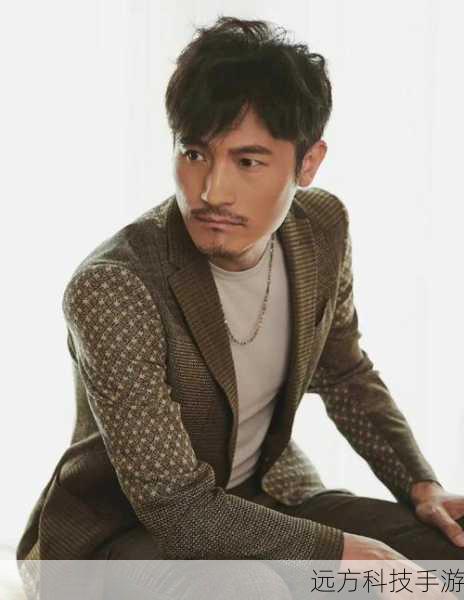 慕容南：由[演员姓名 1]饰演，慕容南是剧中的男主角，他英俊潇洒、智勇双全，身为世家公子，却有着一颗不甘平凡的心，立志在江湖中闯出一番天地，他性格坚毅，重情重义，对待朋友真诚无比，对待爱情更是忠贞不渝，在剧中，他经历了无数的挑战和磨难，却始终坚守着自己的信念和底线，成为了众人敬仰的英雄。