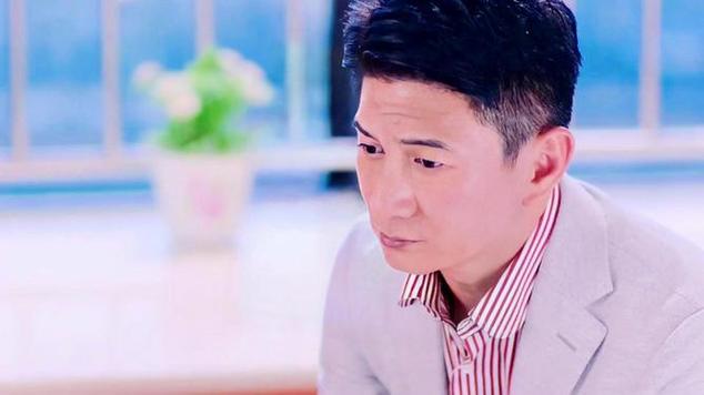吴奇隆在《一粒红尘》中对齐唐的演绎是一次令人难忘的表演之旅,他的出色演技和独特魅力让这个角色焕发出耀眼的光芒,也让观众们对他的表演给予了高度的评价和赞赏,这部作品不仅展现了吴奇隆的演艺实力,也为他的演艺生涯增添了浓墨重彩的一笔。