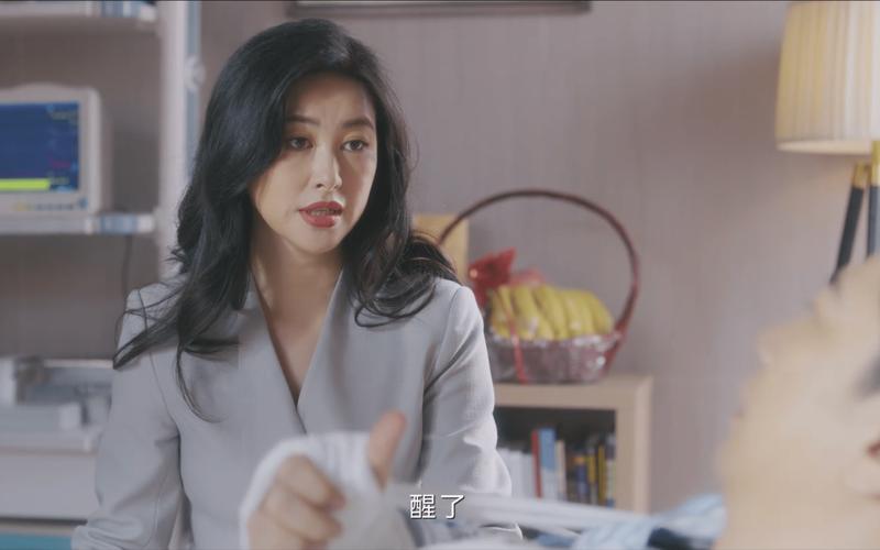 《骄阳伴我》第 17 集剧情丰富多样,情感真挚动人,它不仅展现了主角们的个人成长,也反映了现实生活中的种种问题和挑战,通过这部剧,我们可以从中汲取力量和勇气,去追求自己的梦想和幸福,相信随着剧情的不断推进,这部剧将会给我们带来更多的惊喜和感动,让我们一起期待后续的精彩剧情吧!