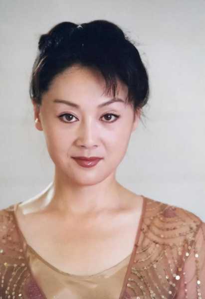 回顾王姬的演艺生涯，我们可以看到她在众多经典作品中的精彩演绎，每一个角色都承载着她的心血和努力，成为了观众心中难以磨灭的记忆，而“我的极品老妈”中的江小洋只是她众多精彩角色中的一个代表。