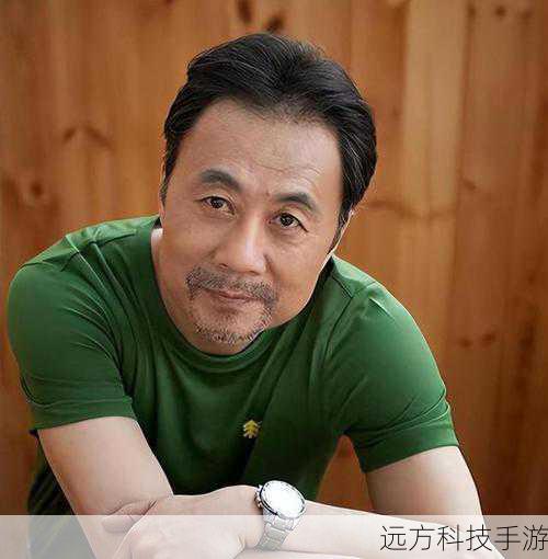 施羽作为殷千票的扮演者,他的演技和魅力给我们留下了深刻的印象,他的演艺生涯是一部充满奋斗和坚持的传奇,他的每一个角色都值得我们细细品味和欣赏,让我们期待施羽在未来的演艺道路上能够继续为我们带来更多精彩的表演和令人难忘的角色,他就像一颗璀璨的明星,在影视的天空中闪耀着属于自己的光芒,引领我们走进一个个充满奇幻和感动的故事世界。