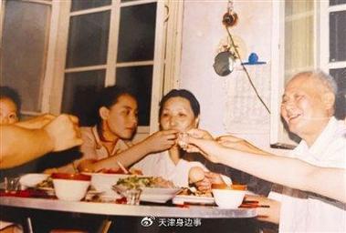 在《女人公敌》之外,李红陶也参演了许多其他优秀的影视作品,每一次的演出都是他成长的见证,也是他对表演艺术的不断追求,他用自己的行动证明了自己不仅仅是一个角色的扮演者,更是一位用心去塑造角色的艺术家。