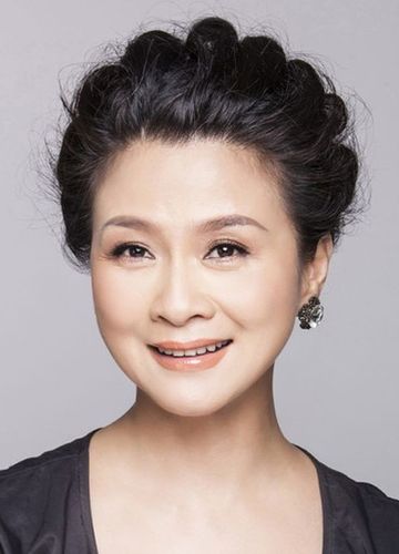 而对于穆丽燕来说,这或许只是她演艺生涯中的一个阶段,我们期待着她在未来的日子里能带给我们更多精彩的表演,塑造出更多令人难忘的角色,她的艺术之路还将继续延伸,她将用自己的表演书写更多的传奇。
