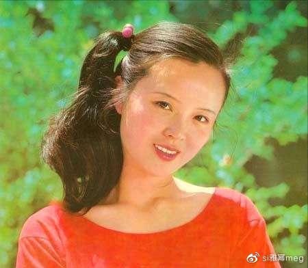 在这个充满竞争和挑战的演艺圈,穆丽燕以她的独特魅力和卓越演技站稳了脚跟,她的故事激励着无数怀揣梦想的年轻人,让他们相信,只要坚持不懈,就一定能够实现自己的梦想。