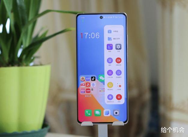 后置摄像头方面,vivo S16采用了6400万像素主摄+800万像素广角摄像头+200万像素微距摄像头的三摄组合,主摄支持OIS光学防抖,配合原彩柔光环,能够在暗光环境下提供更加均匀柔和的光线,有效改善人像拍摄效果,vivo S16还提供了多种人像拍摄模式,如“微光人像风格”和“蓝调人像模式”,让用户在不同场景下都能拍摄出满意的人像照片。