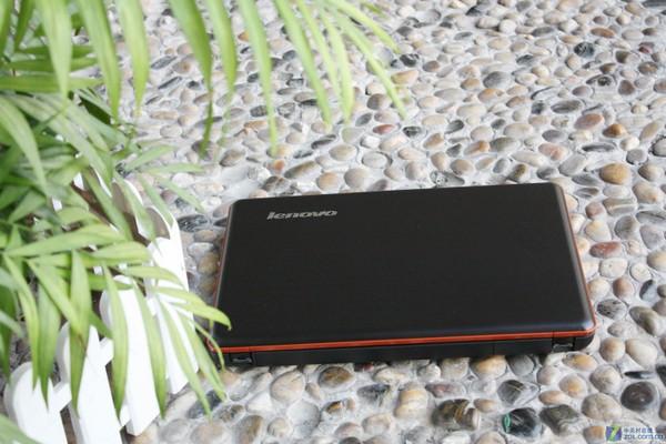 联想Y450A-TFO(D)(白)在多媒体和音效方面也表现出色,它采用了杜比认证音效系统,配备了立体声扬声器,能够带来震撼的音效体验,无论是观看高清电影还是聆听音乐,都能获得身临其境的感受,该笔记本还支持一键影音模式,用户只需轻轻一按,即可自动切换到最佳的影音播放状态,省去了繁琐的设置过程。