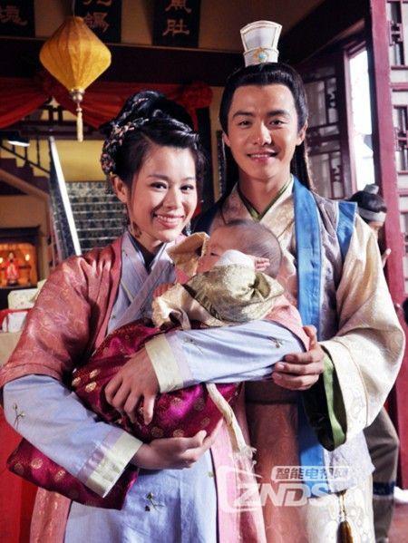 《辣妈俏爸第 12 集》在腾讯视频上的播出是值得我们细细品味和回味的,它带给我们的不仅仅是一时的娱乐,更是对生活、爱情和家庭的深刻思考,让我们一起沉浸在这个充满魅力的故事中,感受辣妈俏爸们的精彩人生,无论是喜欢浪漫爱情故事,还是热衷于紧张刺激的情节,这一集都能满足你的需求,相信在腾讯视频上观看这一集的观众,都会被它深深吸引,并且期待着后续剧情的发展。