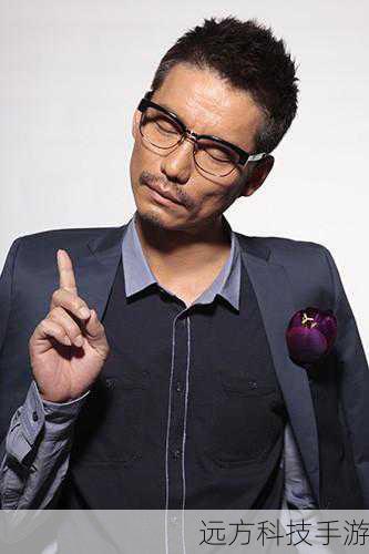 回顾杨皓宇的演艺经历,我们可以看到他在众多作品中都有着出色的表现,无论是在电视剧还是电影中,他都能够凭借自己独特的表演风格赢得观众的喜爱和认可,他的每一个角色都有着鲜明的个性,给观众留下了深刻的印象。