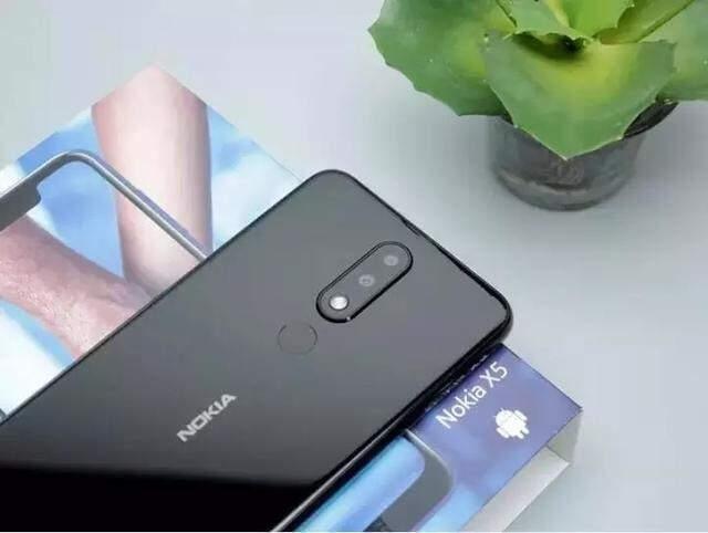 在拍照方面,诺基亚X5同样表现出色,它搭载了前置800万像素和后置1300万像素+500万像素景深双摄,支持多种拍照模式和滤镜效果,让用户能够轻松拍出专业级的照片,无论是日常随拍还是旅行留念,都能轻松捕捉美好瞬间,双LED闪光灯的加入,让用户在暗光环境下也能拍出清晰明亮的照片。