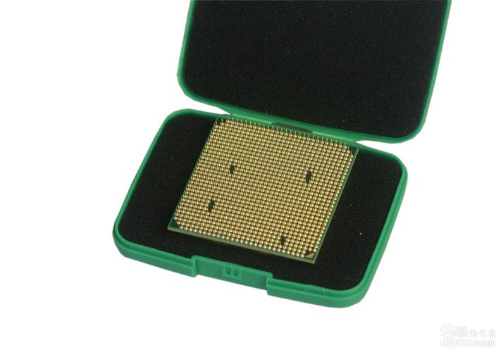 羿龙II X6 1090T:作为羿龙II系列中的旗舰产品,X6 1090T以其六核心六线程的设计、高达3.2GHz的主频成为了游戏玩家和高端用户的首选,这款处理器在处理大型软件和复杂设计时游刃有余,能够为用户带来极致的性能体验,不过,其较高的功耗和价格也是需要考虑的因素。