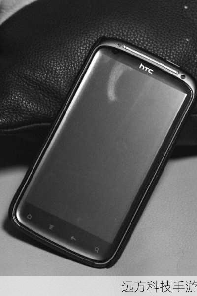 HTC G14(又称Sensation)同样是一款备受瞩目的双核智能手机,它采用了4.3英寸的S-LCD屏幕,分辨率为540*960像素(qHD),虽然屏幕尺寸略小于三星I929,但屏幕材质和分辨率的优势使得其显示效果同样出色,HTC G14搭载了高通第三代Snapdragon QSD8260处理器,主频同样为1.2GHz,配合768MB RAM和1GB ROM,性能表现不俗。