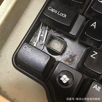 A: 这种情况可能是键盘内部的接触问题导致的,除了前面提到的清洁方法外,你还可以尝试轻轻拍打键盘底部,看看是否能暂时恢复功能,如果问题依旧,建议更换键盘或寻求专业维修。