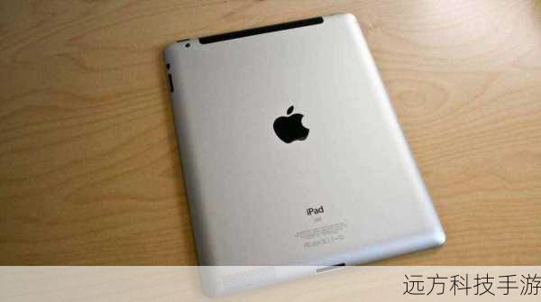 初见iPad2,那简洁流畅的线条仿佛穿越时空而来,依旧能触动人心,它继承了苹果一贯的极简设计理念,轻薄机身搭配圆润边角,不仅握持感舒适,更在视觉上给人一种温润如玉的感觉,尽管在屏幕尺寸和分辨率上,iPad2已不再是市场前沿,但那份独特的复古美感,却让它在众多新款设备中脱颖而出,成为了一种时尚态度的象征。